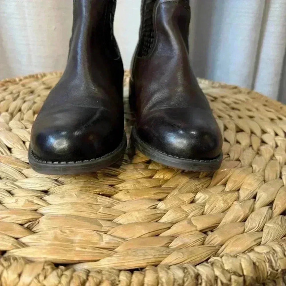 Vince Camuto Leather Alligator Embossed Riding Boots Brown Size 7 - Picture 8 of 11